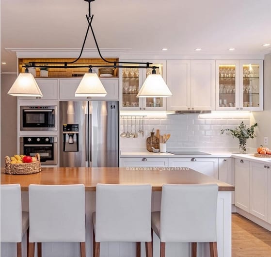 16 cozinha branca em estilo americano @lauramueller arquitetura