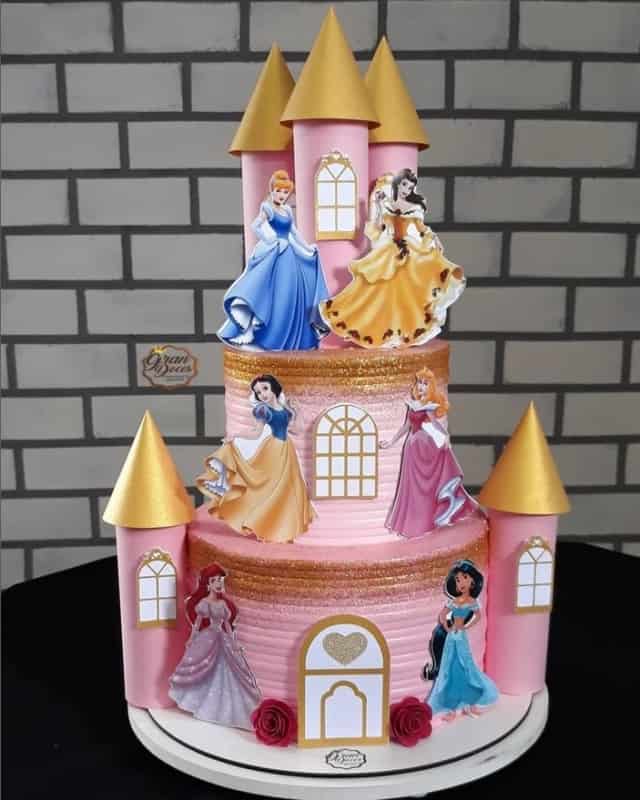 19 bolo decorado 2 andares princesas @gran doces