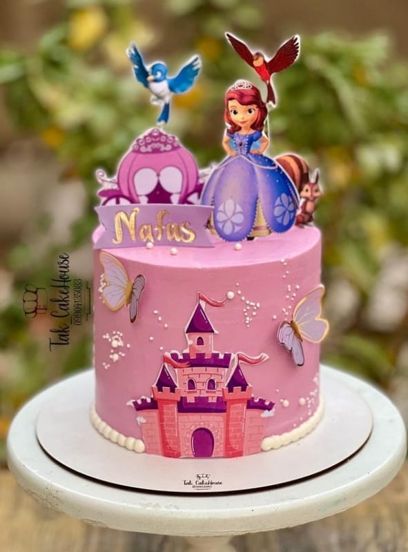 23 bolo rosa com toppers Princesa Sofia @tak cakehouse