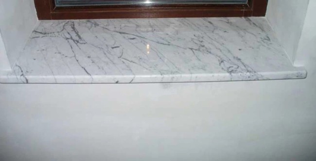 25 janela com soleira em mármore branco TINGIDA STONE