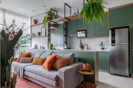 3 cozinha verde integrada a sala @casaejardim