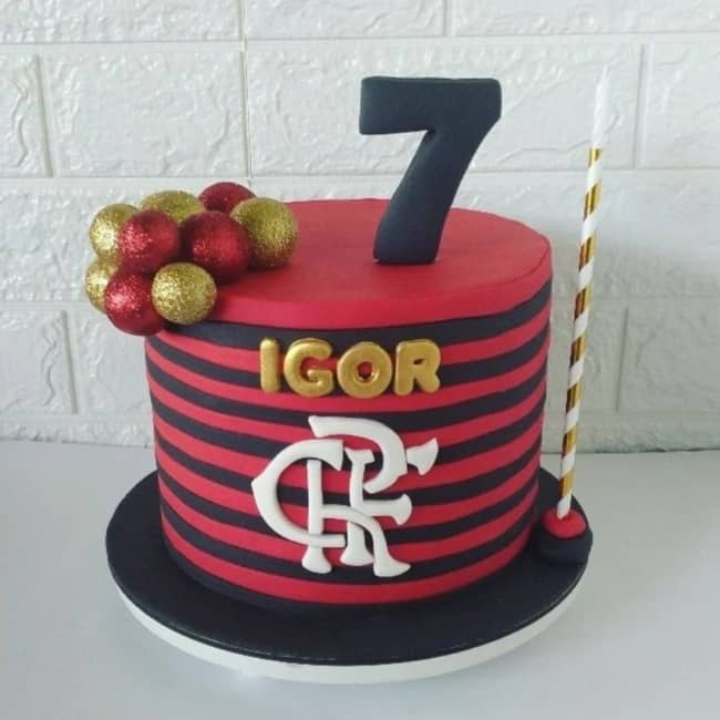 34 bolo do Flamengo em pasta americana @milasimoes confeitaria