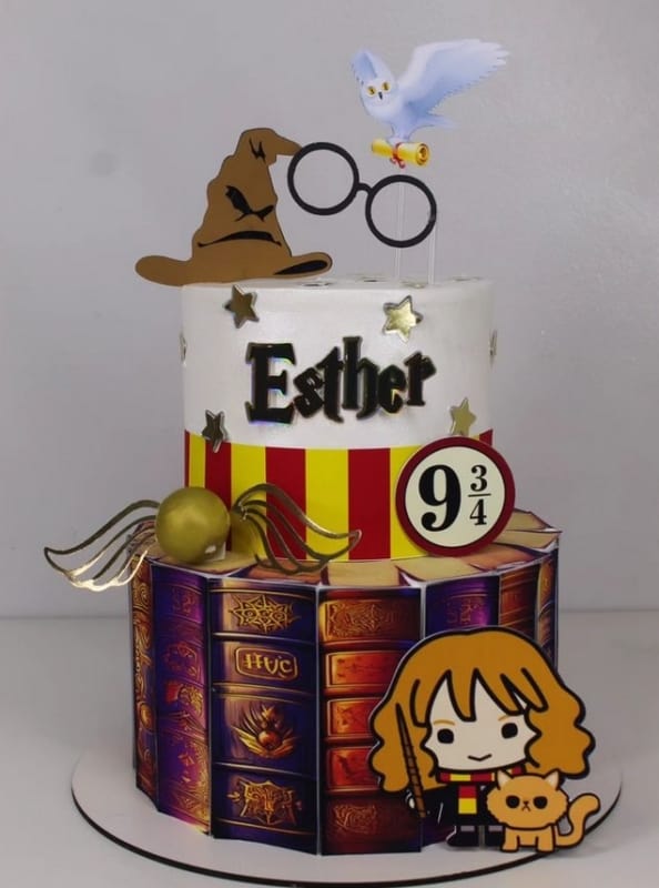 35 bolo decorado 2 andares Harry Potter @realdeliciasgourmet