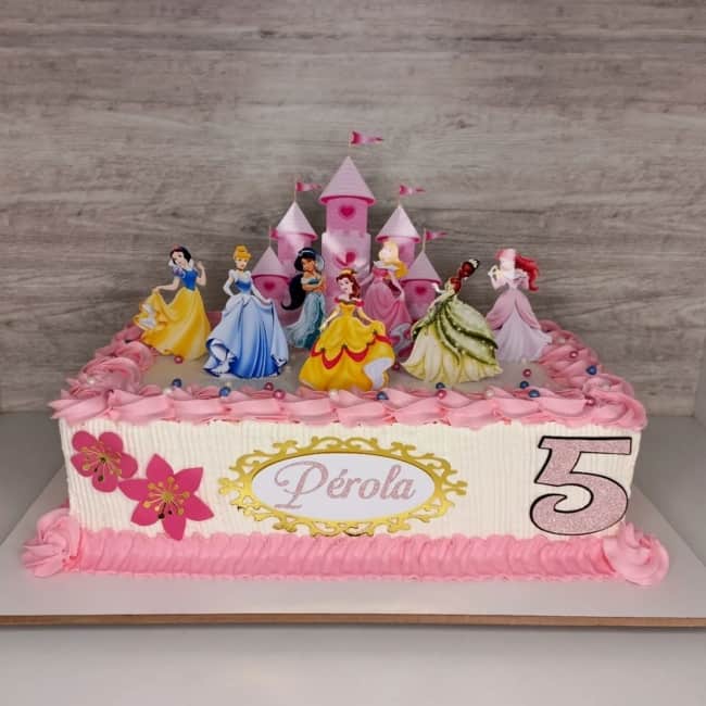 4 bolo simples e quadrado Princesas @ilsadonatti