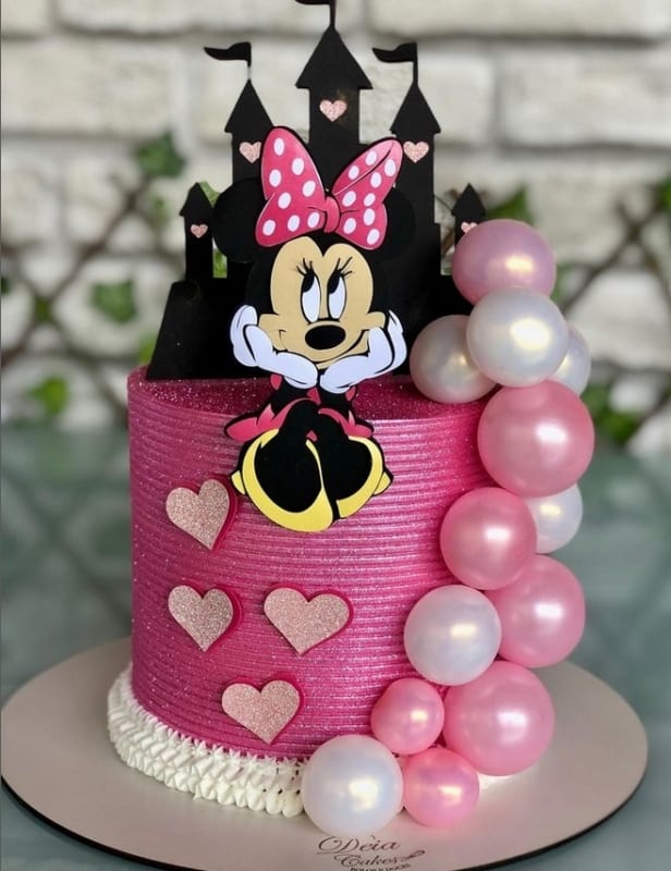 40 bolo decorado Minnie rosa @deiacakes mg
