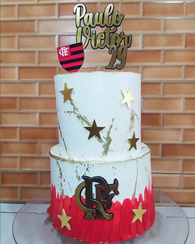42 bolo decorado 2 andares Flamengo @ la doceriaa