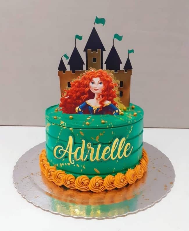 45 bolo decorado princesa Valente @pedacinhoo de amor
