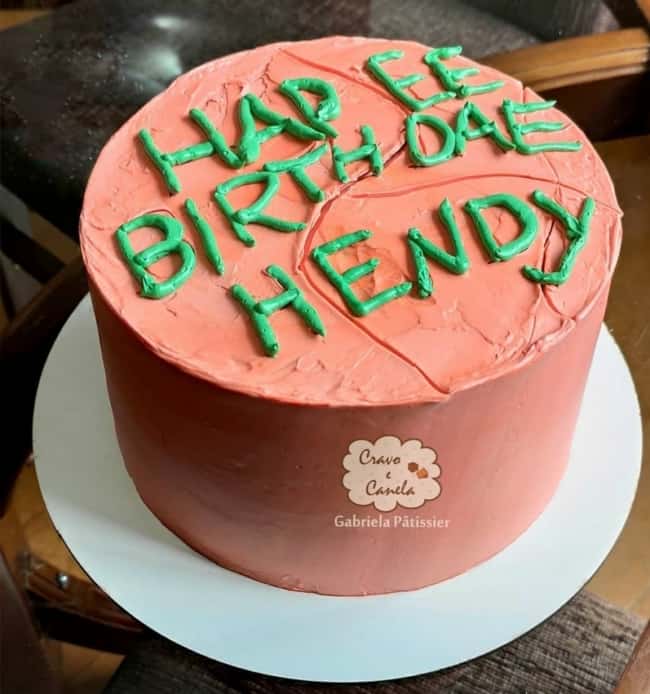 49 bolo decorado Harry Potter Hagrid @cravoecanelacuritiba