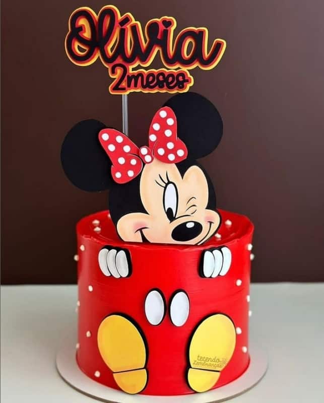 49 bolo mesversário Minnie vermelha @tecendolembrancas