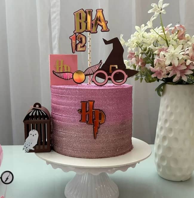51 bolo feminino rosa Harry Potter @karamelloscake