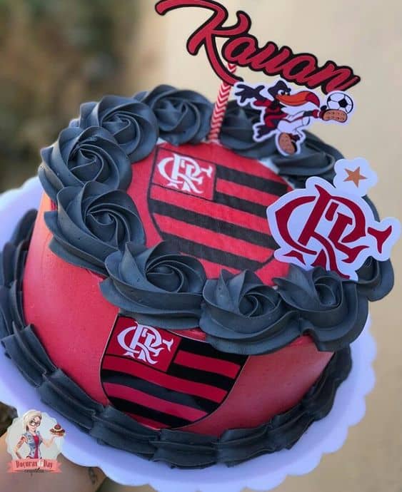 Bolo do Flamengo chantilly