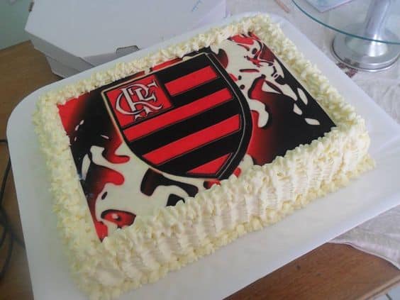 bolo grande do Flamengo