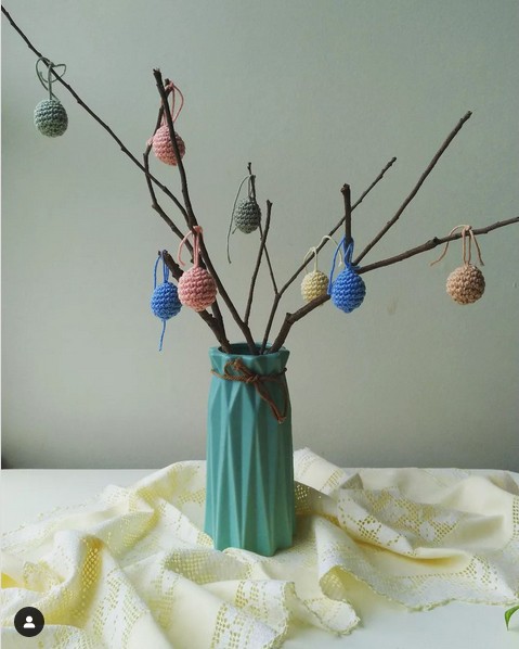 12 osterbaum com decoração artesanal @pompom e festa