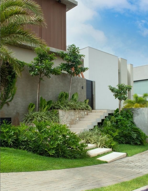 25 fachada moderna com paisagismo residencial @giovanasartori arq paisagista