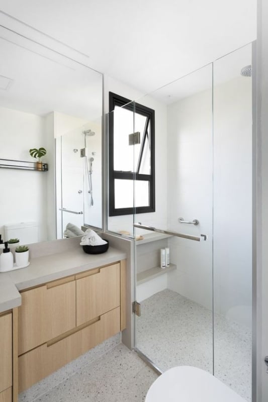 45 banheiro com piso porcelanato granilite Degradê Arquitetura e Interiores