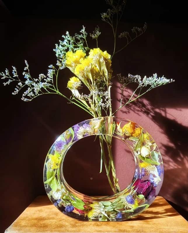 45 vaso de resina com flores @ ateliers epoxy