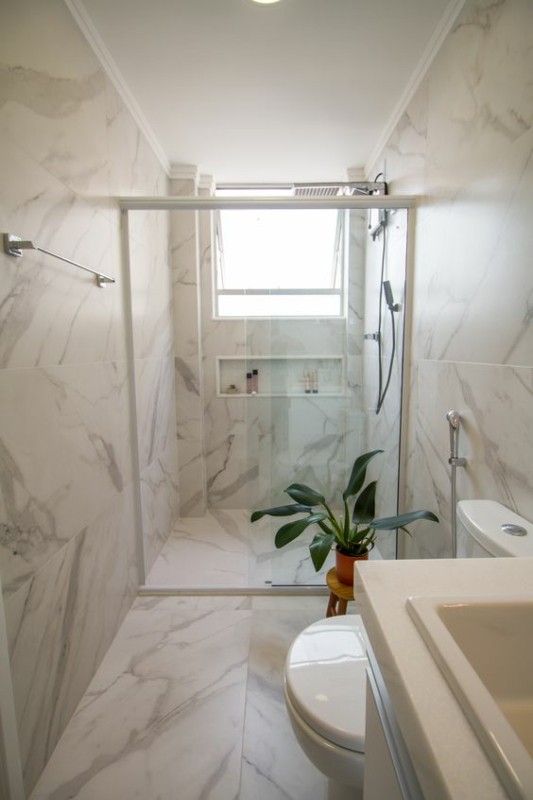 49 banheiro com porcelanato fosco branco marmorizado Pinterest