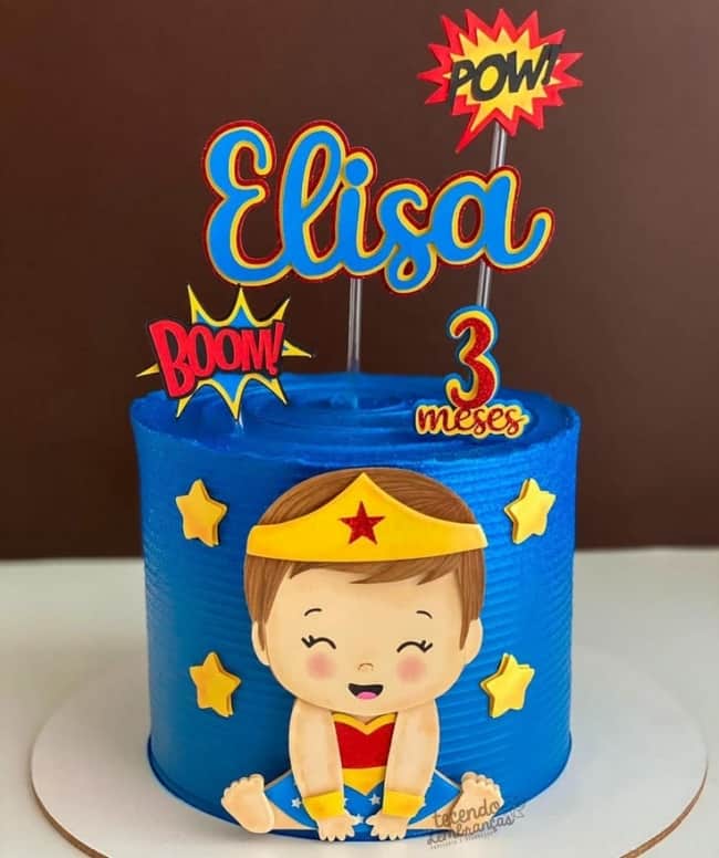 52 bolo decorado mesversário Mulher Maravilha baby @tecendolembrancas