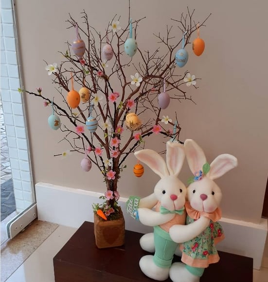 9 osterbaum decorada com ovos @passerinedecor