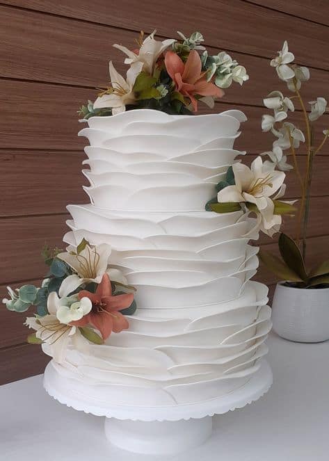 bolo rústico com flores