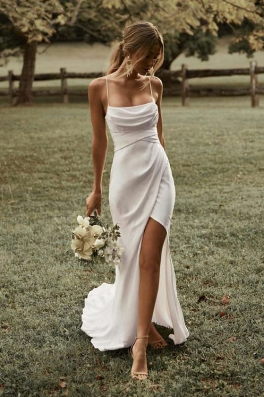 22 noiva com vestido minimalista mini wedding Pinterest