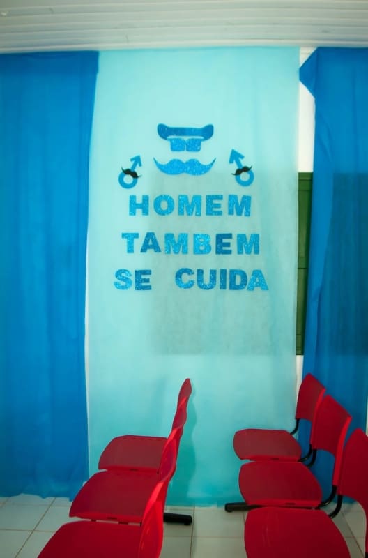 24 decoração com TNT novembro azul Prefeitura de Tarauacá