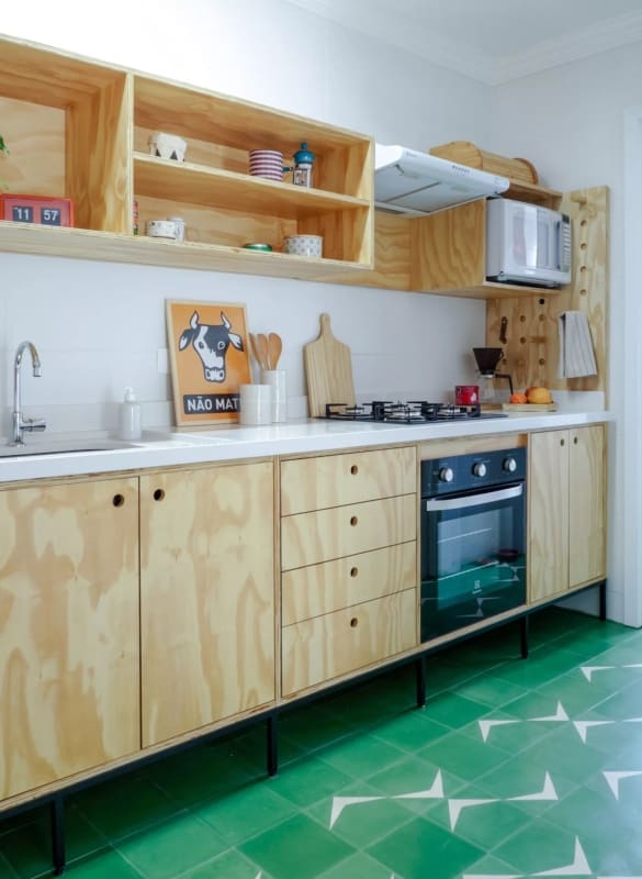 5 cozinha com móveis de madeira compensada Casa Vogue