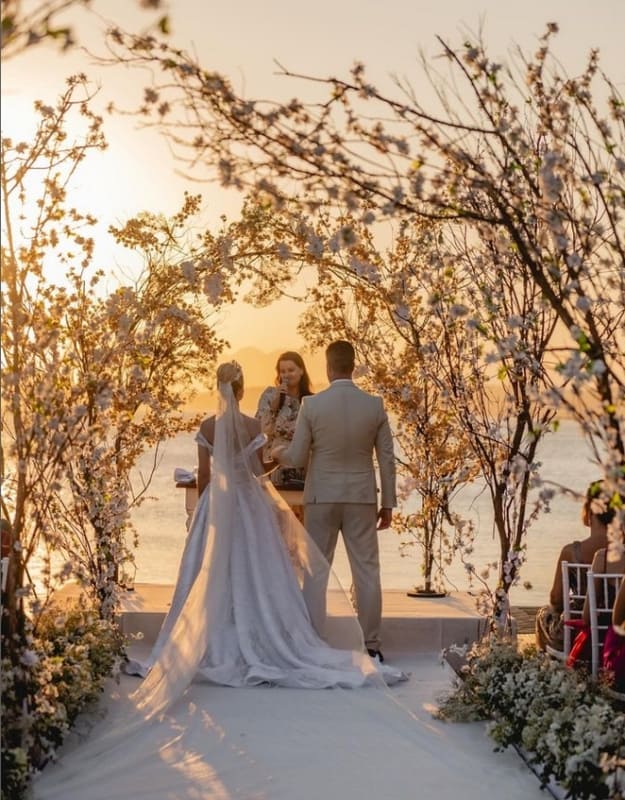 10 casamento na praia com pôr do sol @pegueiobouquet