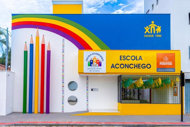 16 fachada colorida escola Escola Aconchego