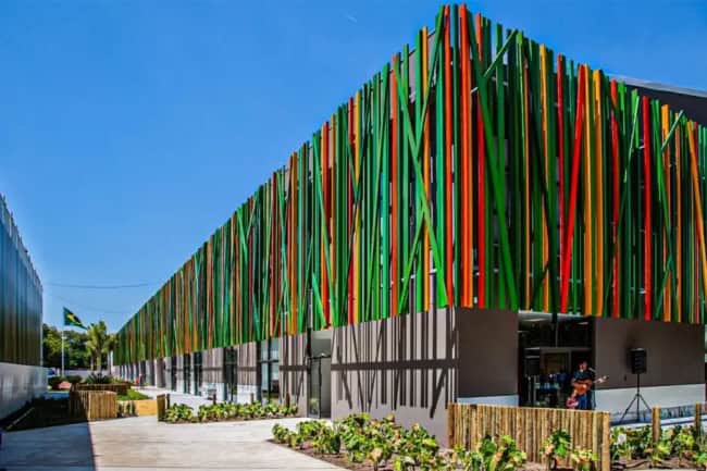 3 fachada de escola moderna e colorida Exame