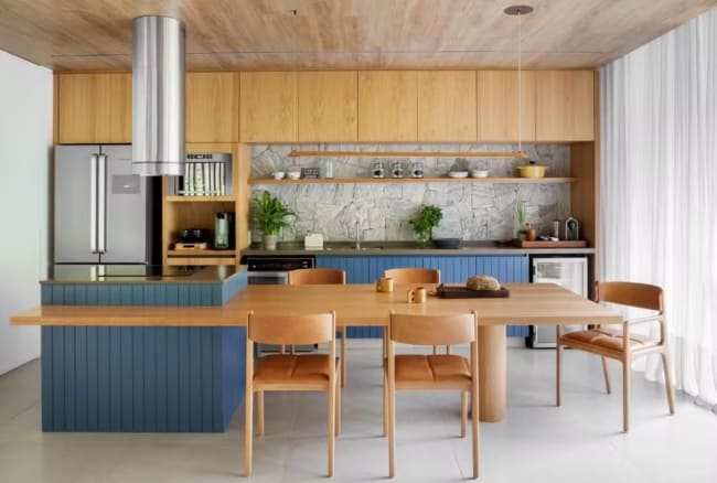 8 cozinha com móveis de madeira maciça Casa e Jardim