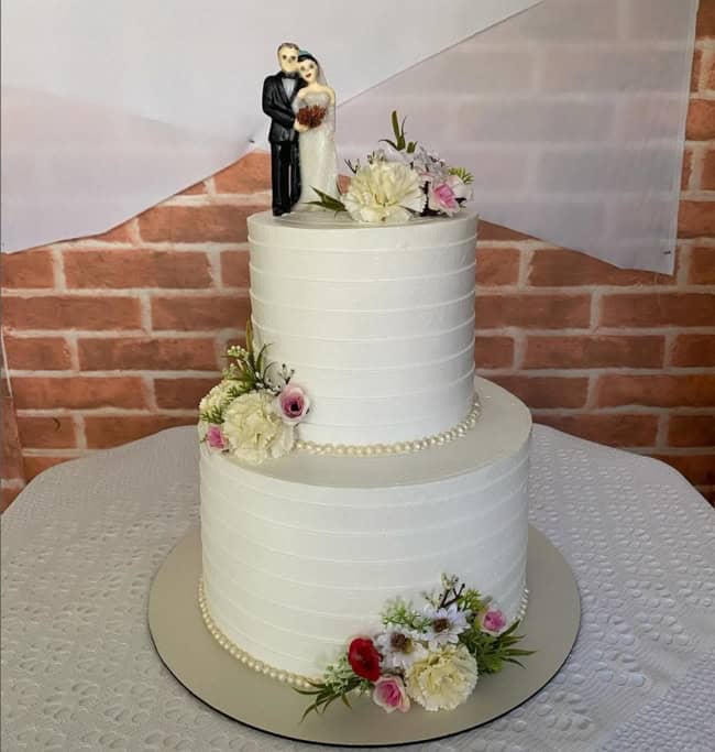 43 bolo simples casamento civil @confeitaria alinebolos