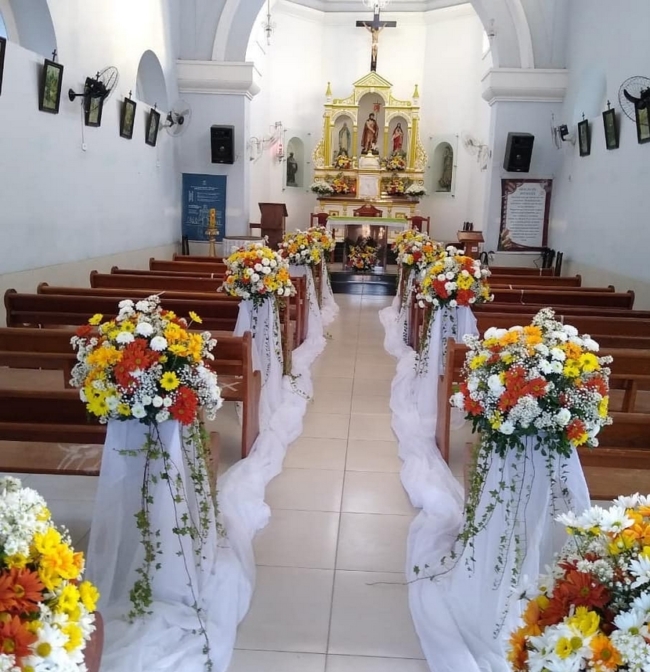 11 decoração casamento igreja com flores coloridas @pontalflores