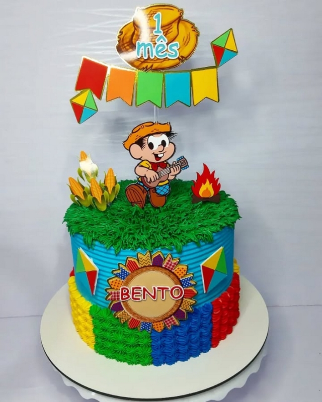 18 bolo colorido festa Chico Bento @larissecupcake