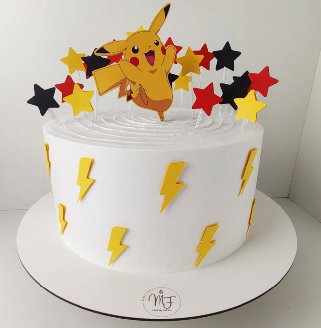 4 bolo Pikachu simples @marifelintoconfeitaria