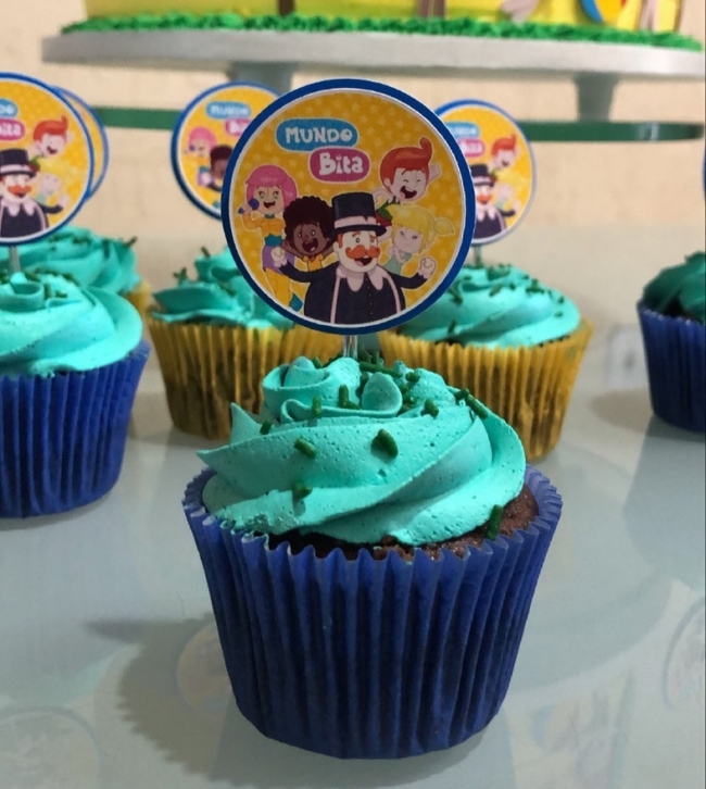 1 cupcake Mundo Bita @bolosedoces paula