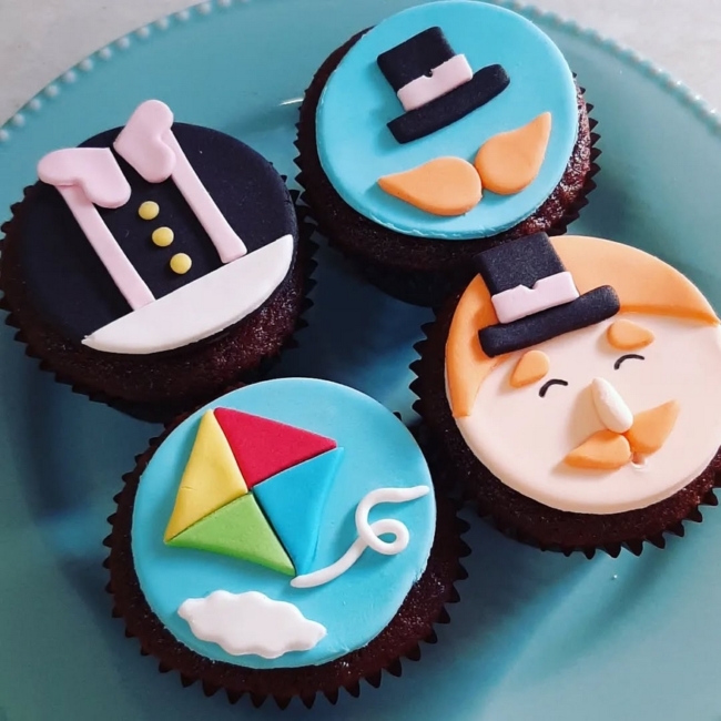 11 cupcake Mundo Bita pasta americana @cakeateliepiracicaba