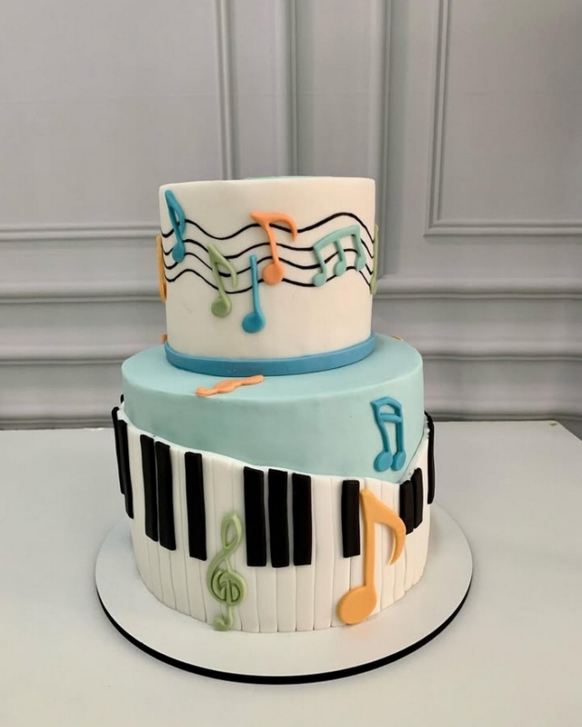 12 bolo notas musicais de 2 andares @chocolateriavaniacampinho