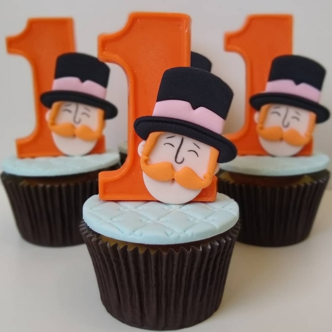 14 cupcake Mundo Bita personalizado @thaiscostabolosdecorados