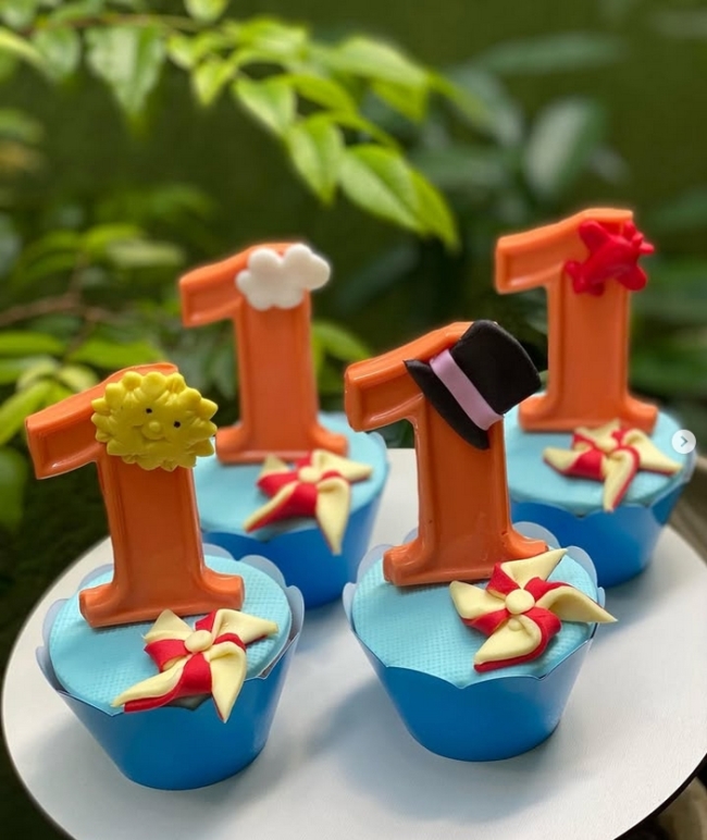 15 cupcake Mundo Bita personalizado @nnateliedosdoces