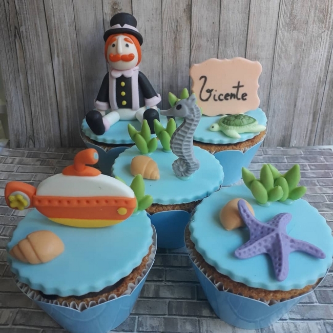 33 cupcake Mundo Bita fundo do mar @pierassoldoces