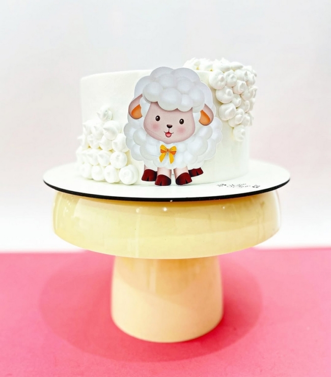 1 topo de bolo de ovelhinha simples @mariaflor confeitaria