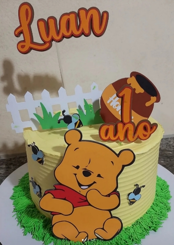 20 topo de bolo ursinho Pooh 1 ano @carolartesmimos