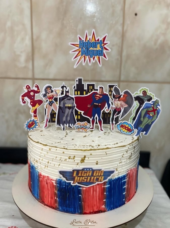6 topo de bolo Liga da Justiça @laraelisadoces
