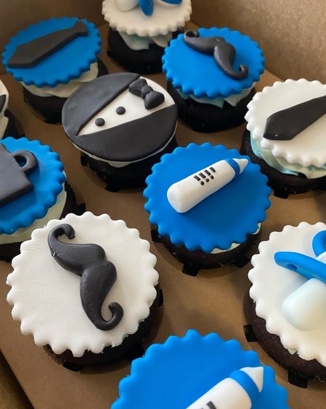 8 cupcake Poderoso Chefinho @mary go cakes
