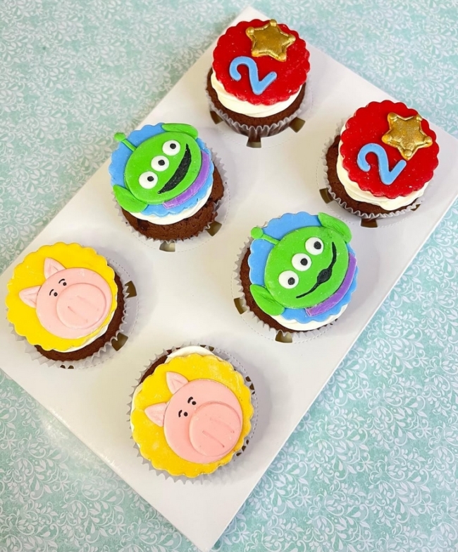 9 cupcake Toy Story em pasta americana @annegourmet jp