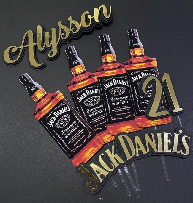 17 topo de bolo personalizado Jack Daniels @artesdape