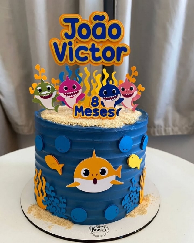 20 topo de bolo Baby Shark mesversário @atelierbellalu