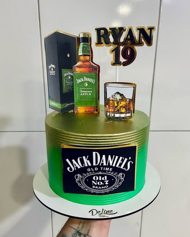 23 topo de bolo Jack Daniels maçã verde @deline gourmet