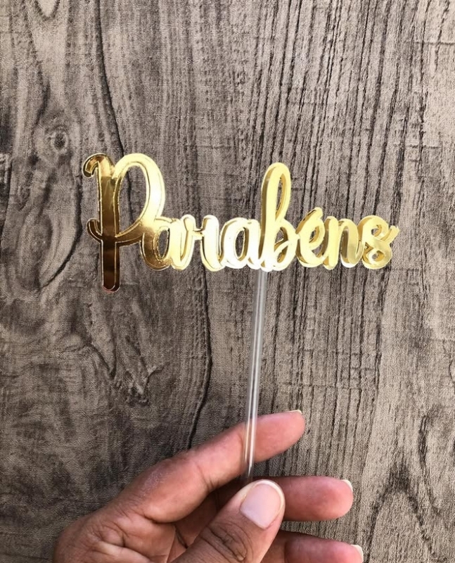 36 topo de bolo Parabéns dourado @encantosempapel2